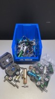 LOT OF OXYGEN REGULATORS