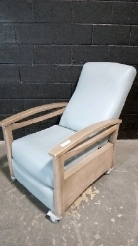 RECLINER