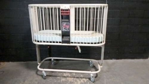 MIDMARK 500 INFANT CRIB