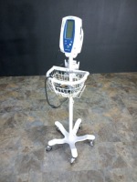 WELCH ALLYN SPOT VITAL SIGNS VITAL SIGN MONITOR ON ROLLING STAND