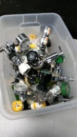 LOT OF OXYGEN REGULATORS