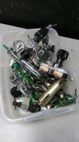 LOT OF OXYGEN REGULATORS