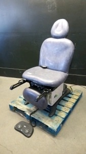 MIDMARK 630 POWER EXAM CHAIR WITH HAND AND FOOT CONTROLS