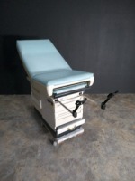 MIDMARK 404 EXAM TABLE