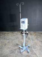 CAREFUSION INFANT FLOW VENTILATOR ON ROLLING STAND