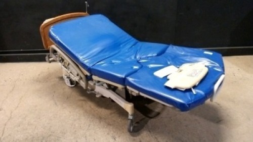 HILL-ROM AFFINITY II HOSPITAL BED
