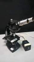 LAB MICROSCOPE WITH 4 OBJECTIVES