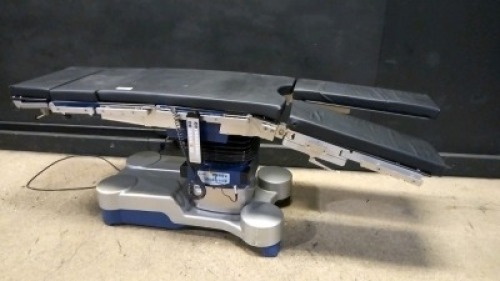 MAQUET ALPHAMAXX OR TABLE WITH HAND CONTROL