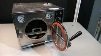 PELTON & CRANE OMNI-CLAVE TABLETOP STERILIZER
