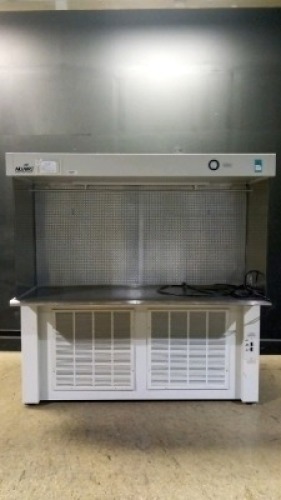 NUAIRE NU-301-636 LAB HOOD