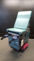 RITTER 104 EXAM TABLE WITH LITE BOX/LITE PIPE