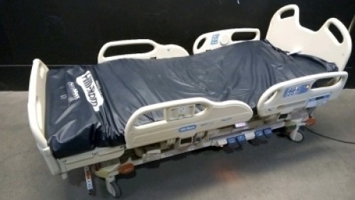 HILL-ROM P3200 VERSACARE HOSPITAL BED WITH HEAD AND FOOT BOARDS