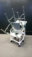 SHOWER CHAIR/COMMODES