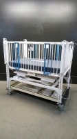 HARD E752 ELECTRIC INFANT CRIB