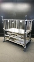 HARD S752 ELECTRIC INFANT CRIB