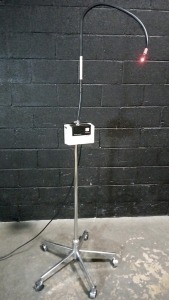 WELCH ALLYN EXAM LIGHT ON ROLLING STAND