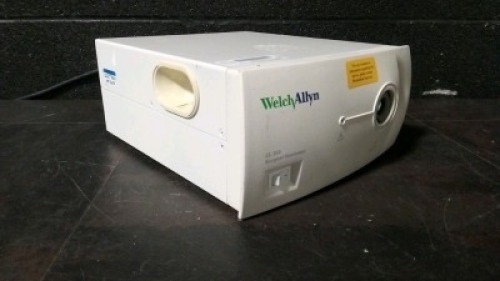 WELCH ALLYN CL 300 LIGHT SOURCE