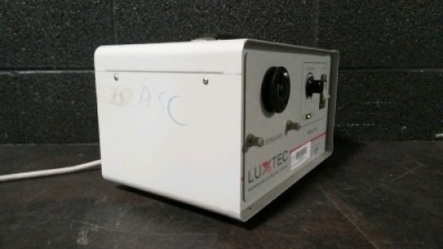 LUXTEC ACO SERIES 8000 LIGHT SOURCE