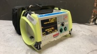 ZOLL M-SERIES BIPHASIC DEFIB WITH PACING, 3 LEAD ECG, ANALYZE