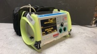 ZOLL M-SERIES BIPHASIC DEFIB WITH PACING, 3 LEAD ECG, ANALYZE