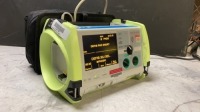 ZOLL M-SERIES BIPHASIC DEFIB WITH PACING, 3 LEAD ECG, ANALYZE