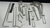 V. MUELLER UPPER HAND RETRACTOR SET