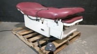 MIDMARK 623 EXAM TABLE WITH HAND CONTROL & FOOTSWITCH