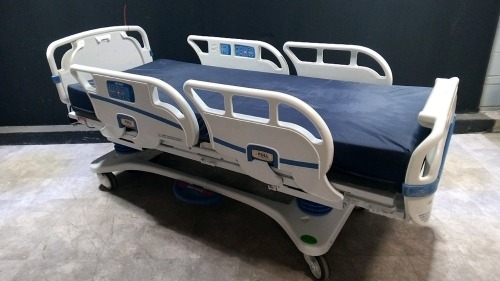 STRYKER 3002 S3 HOSPITAL BED WITH HEAD & FOOTBOARD (CHAPERONE WITH ZONE CONTROL, BED EXIT, SCALE) (IBED AWARENESS)