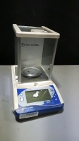 FISHER SCIENTIFIC ACCU SERIES BALANCE SCALE