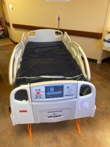 STRYKER FL27EU INTOUCH PATIENT BED