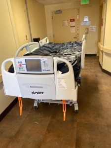 STRYKER FL27EU INTOUCH PATIENT BED