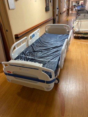 STRYKER 3005S3 PATIENT BED