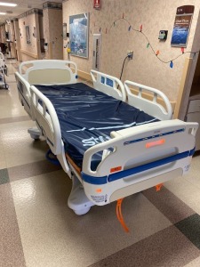 STRYKER 3005S3 PATIENT BED