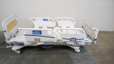 STRYKER 3002 S3 HOSPITAL BED WITH HEAD AND FOOT BOARDS (IBED AWARENESS, BED EXIT, SCALE)