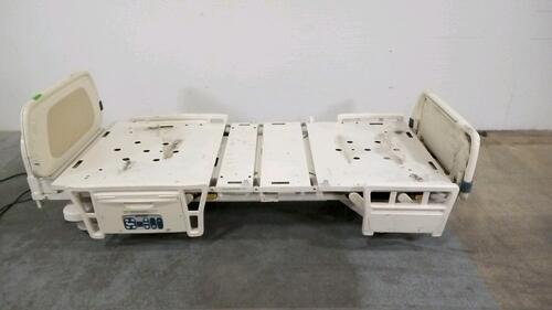 STRYKER SECURE 3002 (SQUARE RAILS) HOSPITAL BED WITH HEAD AND FOOT BOARDS (BED EXIT, SCALE)