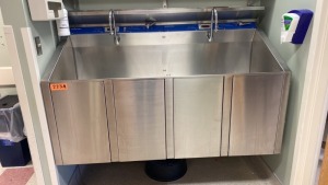 WHITEHALL DOUBLE BASIN, KNEE OPERATED SCRUB SINK (THIS LOT REQUIRES PROFESSIONAL DE-INSTALLATION AND CERTIFICATE OF INSURANCE)