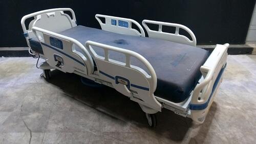 STRYKER 3002 S3 HOSPITAL BED WITH HEAD & FOOTBOARD (CHAPERONE WITH ZONE CONTROL, BED EXIT, SCALE) (IBED AWARENESS)