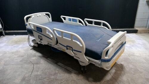 STRYKER 3002 S3 HOSPITAL BED WITH HEAD & FOOTBOARD (CHAPERONE WITH ZONE CONTROL, BED EXIT, SCALE) (IBED AWARENESS)