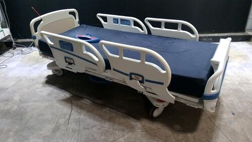 STRYKER 3002 S3 HOSPITAL BED WITH HEAD & FOOTBOARD (CHAPERONE WITH ZONE CONTROL, BED EXIT, SCALE) (IBED AWARENESS)