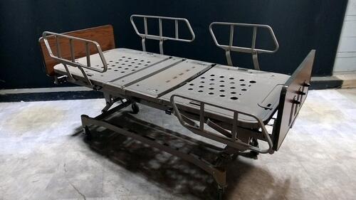 HILL-ROM 425 HOSPITAL BED