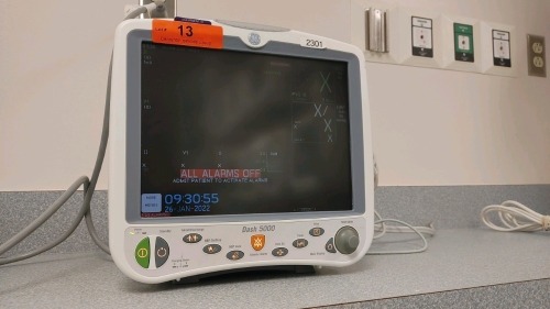 GENERAL ELECTRIC DASH 5000 PATIENT MONITOR WITH MASIMO AND DINAMAP SUPERSTAT