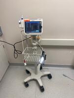 PHILIPS SURESIGNS VS4 VITAL SIGNS PATIENT MONITOR ON CART