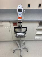 WELCH ALLYN SURETEMP PLUS 901053 THERMOMETER ON CART