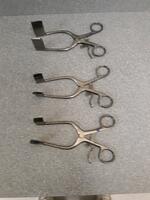 LOT OF LAMINECTOMY RETRACTORS