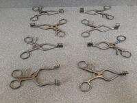 LOT OF RETRACTORS