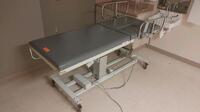 MEDICAL POSITIONING TABLE