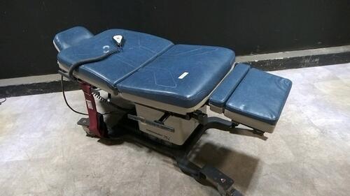 MIDMARK 75 L POWER EXAM CHAIR