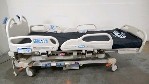 HILL-ROM P3200 VERSACARE HOSPITAL BED WITH HEAD AND FOOT BOARDS