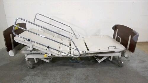 STRYKER FL23P HOSPITAL BED WITH HEAD AND FOOT BOARDS