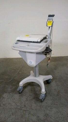 GE MAC 5500 ECG/EKG MACHINE WITH ACQUISITION MODULE (CAM-14) ON ROLLING CART